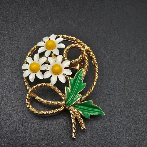 Enamel Daisy Bouquet Brooch Gold Tone Vintage Costume Jewelry