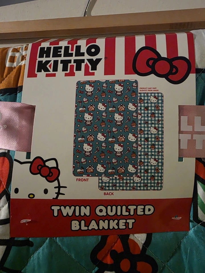 Manta reversible para cupcakes de pan de jengibre Hello Kitty vacaciones de Navidad Foto 2 de 4