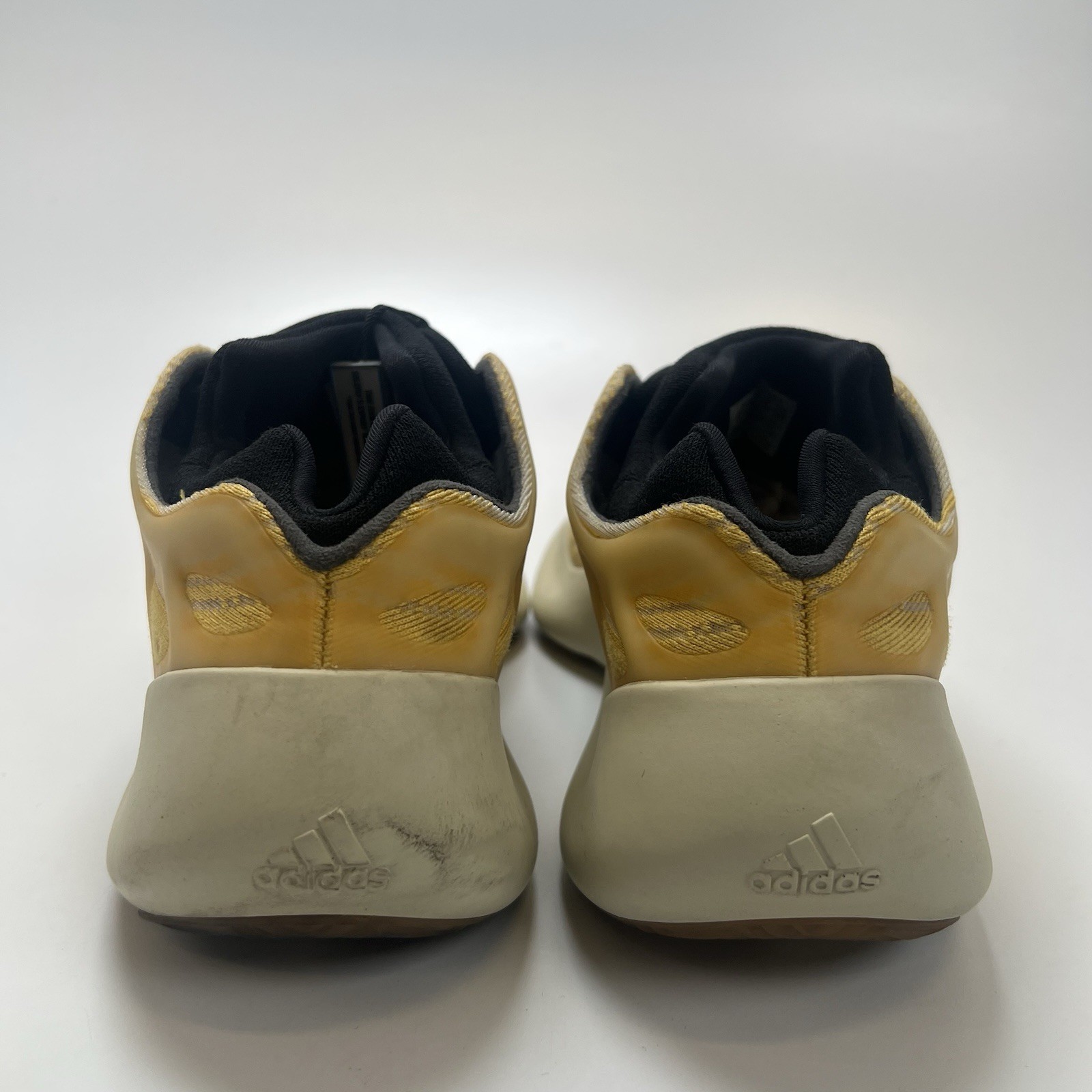 Size 7 - Adidas Yeezy 700 V3 Mono Safflower thumbnail 5