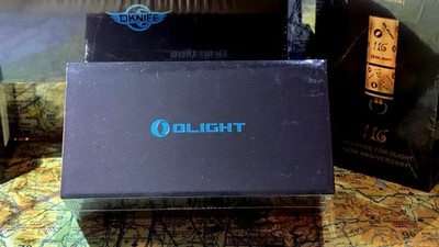 Olight Oclip Ultra Snowy Summit Clip-On Light, Flood, Spot, & UV (Black Box Ver)
