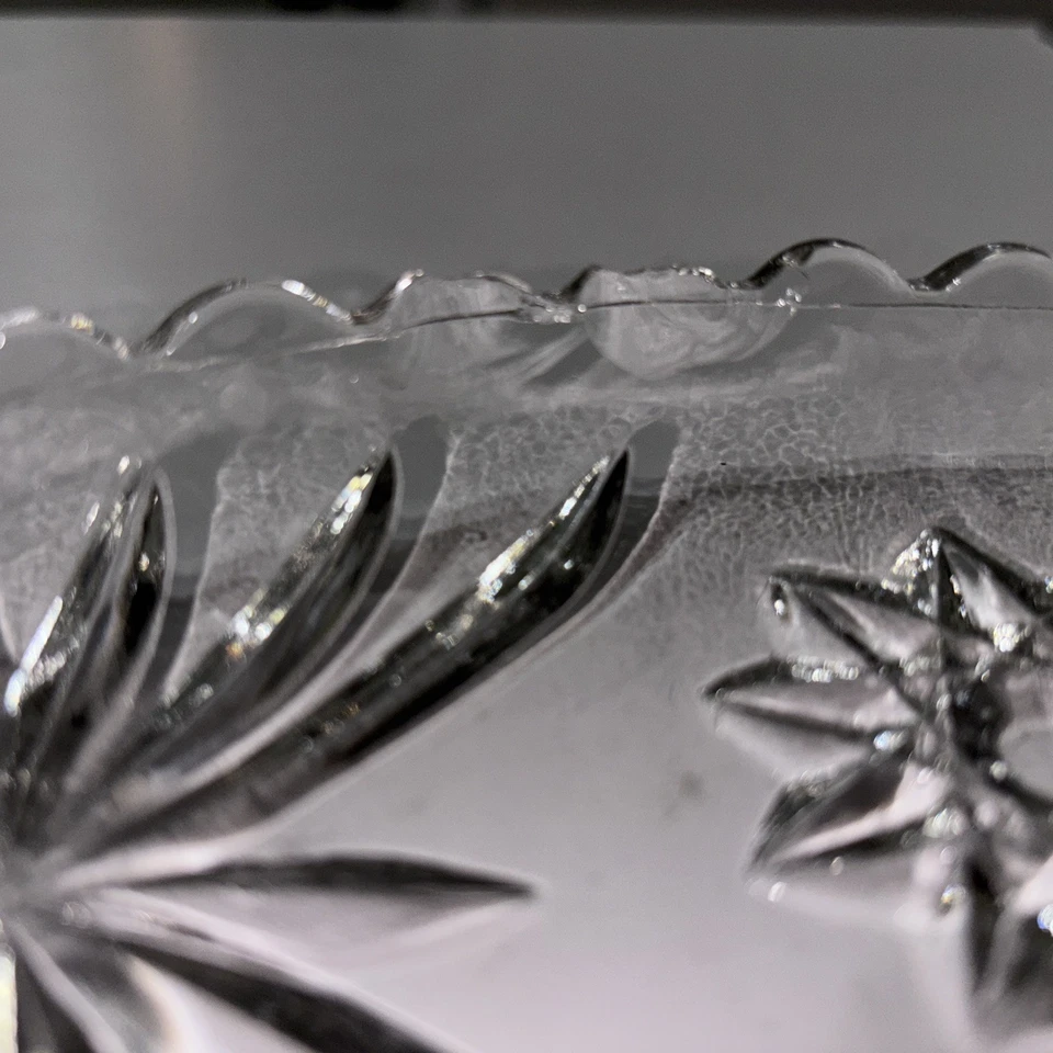 Plato de pastel de vidrio prensado pesado Anchor Hocking vintage patrón de ráfaga de estrellas Foto 4 de 4