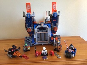 LEGO NEXO KNIGHTS: Knighton Castle (70317) 
