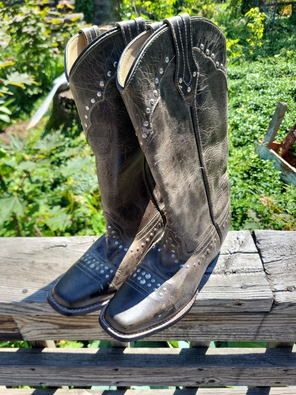 Smoky Mountain Boots Women’s Distressed Western Cowboy Boot Style 6492 Size 8
