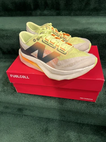 New Balance FuelCell SuperComp Elite V4
