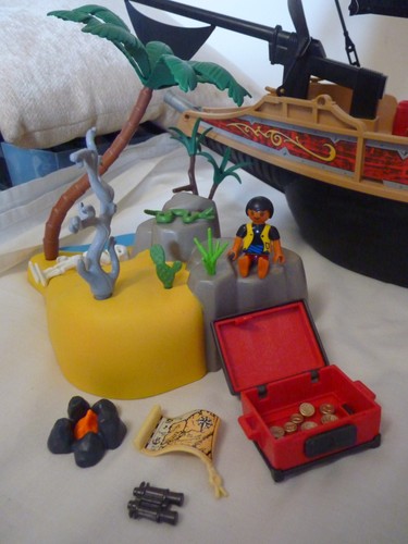 PLAYMOBIL NAVE PIRATA RAIDERS CON PIRATI E PICCOLA ISOLA - Foto 5 di 18