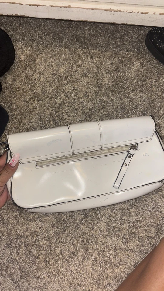 罕见! 复古 Y2K Guess 钱包 白色 G — 第 4/4 张图片