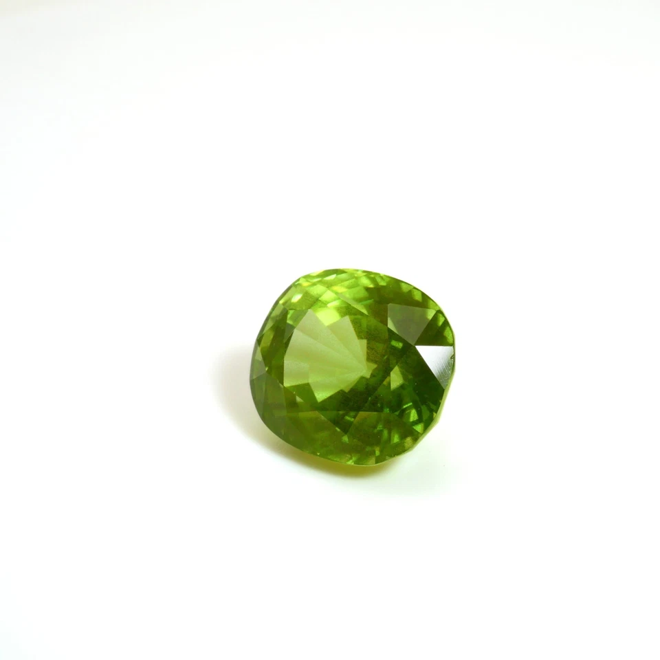8.54 Ct Certified Peridot Oval Cut Untreated Gemstone from Myanmar - Image 2 of 4