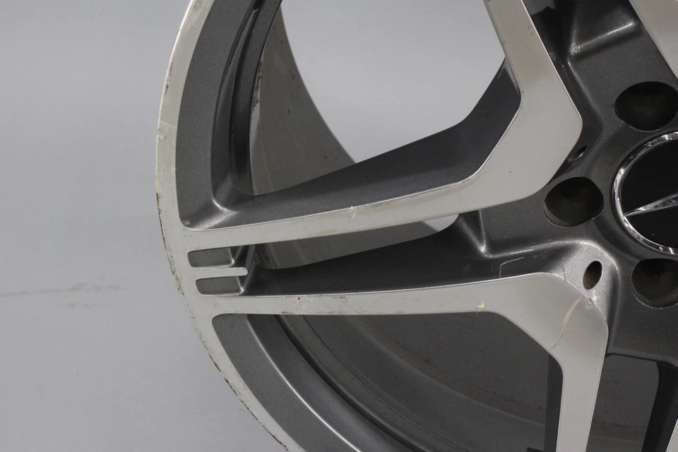 ✅ Mercedes W212 E63 AMG 9.5 X 19" R19 Factory Wheel Rim Gray 2124012802 OEM - Image 2 of 4