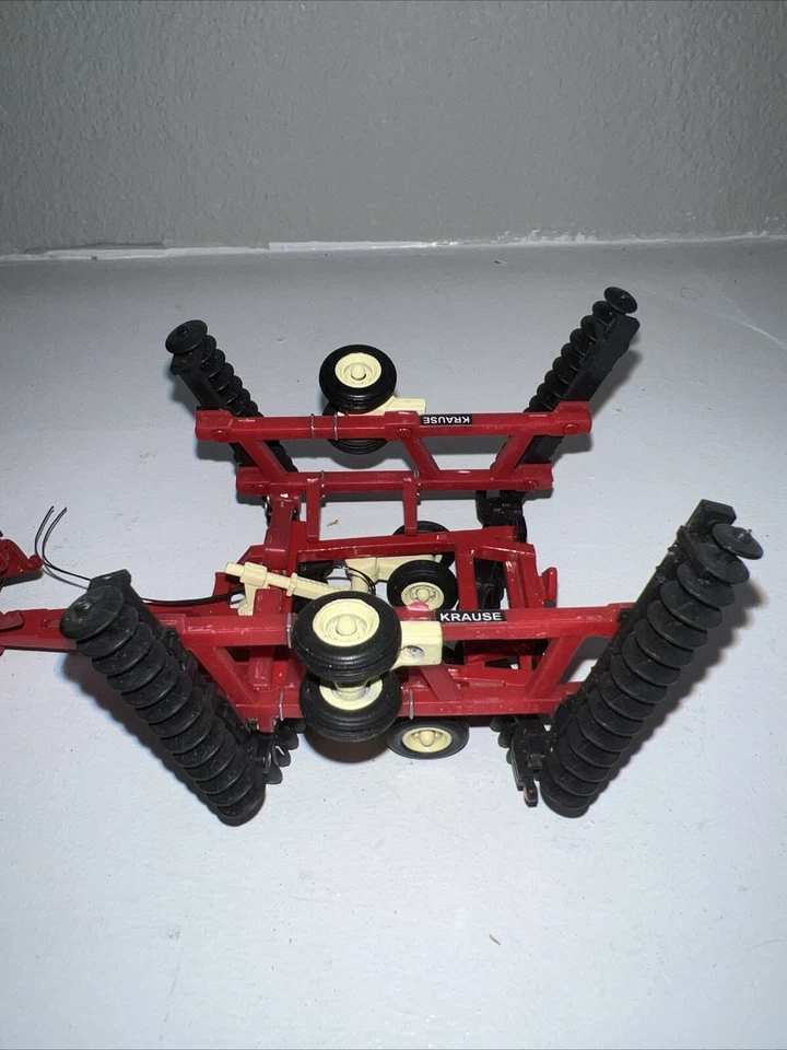 CUSTOM CASE IH STX 440 4WD Red Farm Tractor, 1/64 With Krause Tandem Disk - Image 4 of 4
