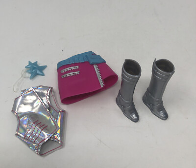 Barbie Star Light Adventure Silver Boots Vest Pink Skirt Star Mattel 2016
