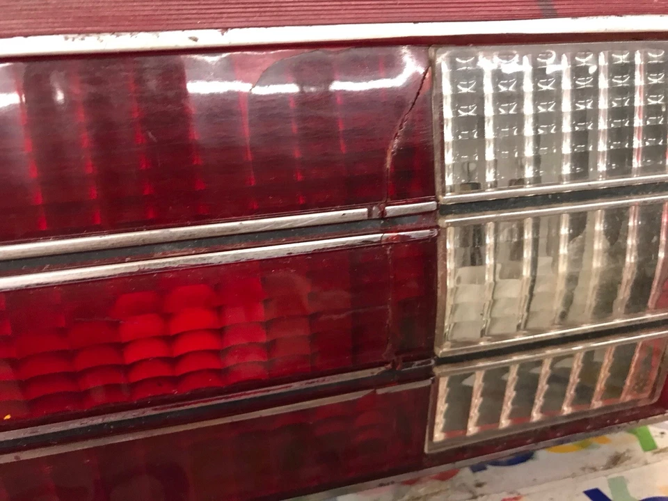 Luz trasera AMC Spirit 1979 1980 1981 1982 1983 lado derecho OEM  Foto 2 de 4