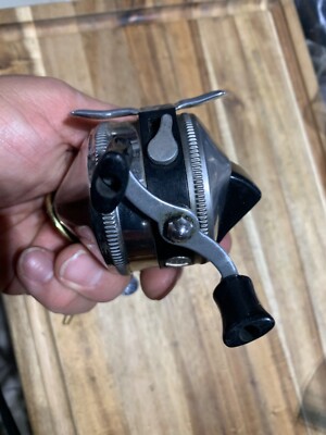 Vintage Zebco 33 fishing reel with side drag & antique