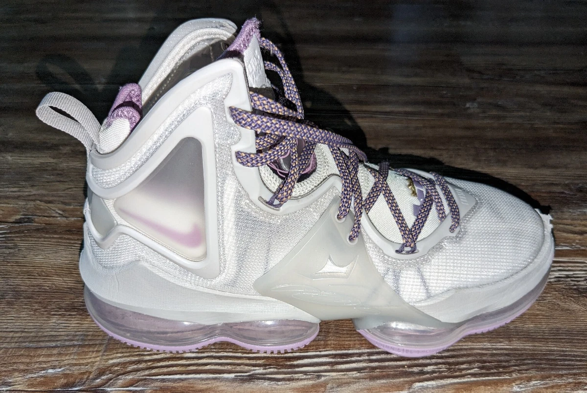 Nike lebron deals phantom