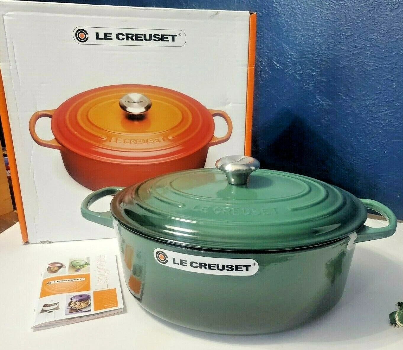 Le Creuset Signature Cast Iron 6.75 Quart Oval Dutch Oven, Artichaut NEW