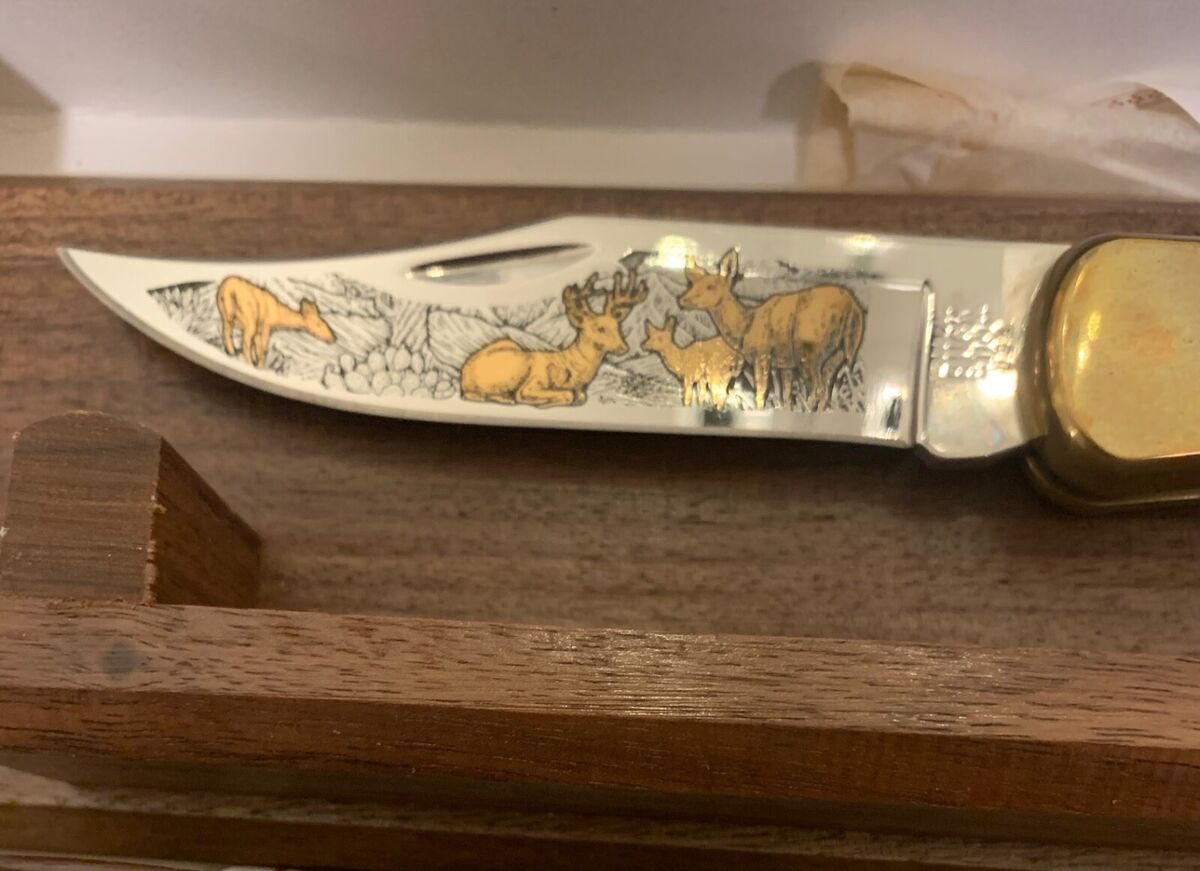 1981-86 BUCK CUSTOM 110 DEER SCENE KNIFE NEVER USED IN BOX 1981-86 BUCK CUSTOM 110 DEER SCENE KNIFE NEVER USED IN BOX