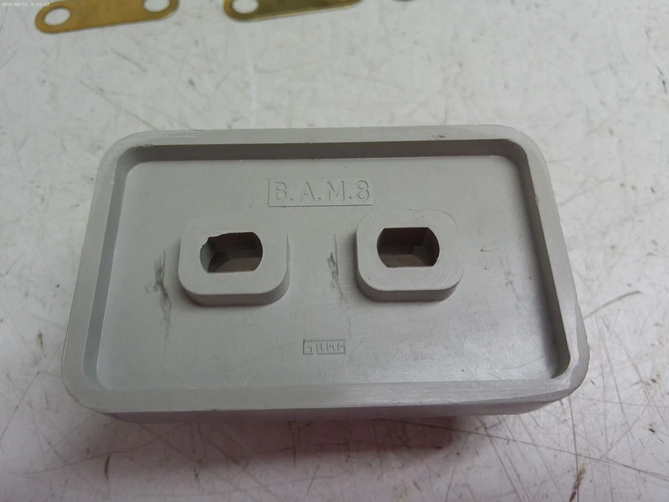 New Jenkins 6-Post Terminal Block B.A.M.8 - Image 4 of 4