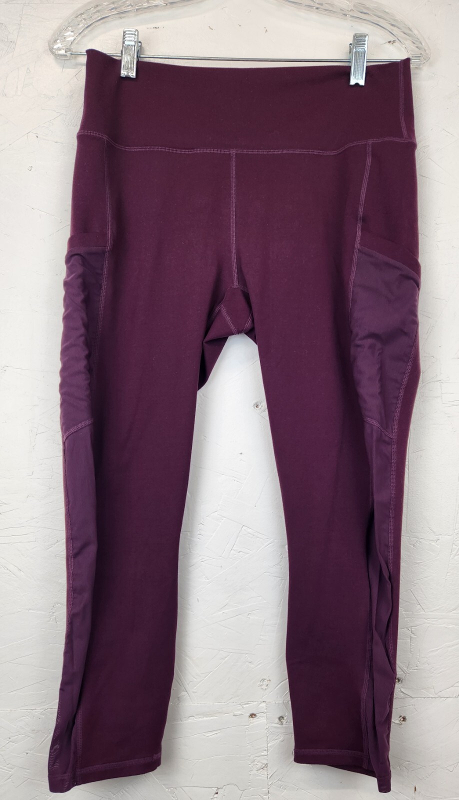 Fabletics PurplePowerhold Capri Pockets Women’s C… - image 1