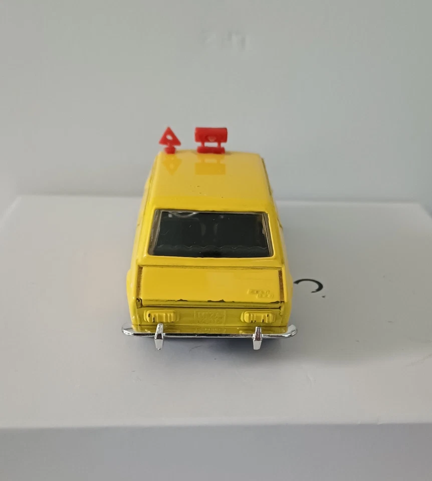 Mebetoys Fiat 128 TAXI Milano Scala 1/43..Triangolo Reincollato Originale, - Immagine 4 di 4