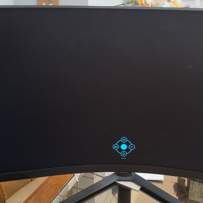 Samsung Odyssey Neo G8 32'' Curved 4K 240Hz 1ms Gaming Monitor S32BG852NN White