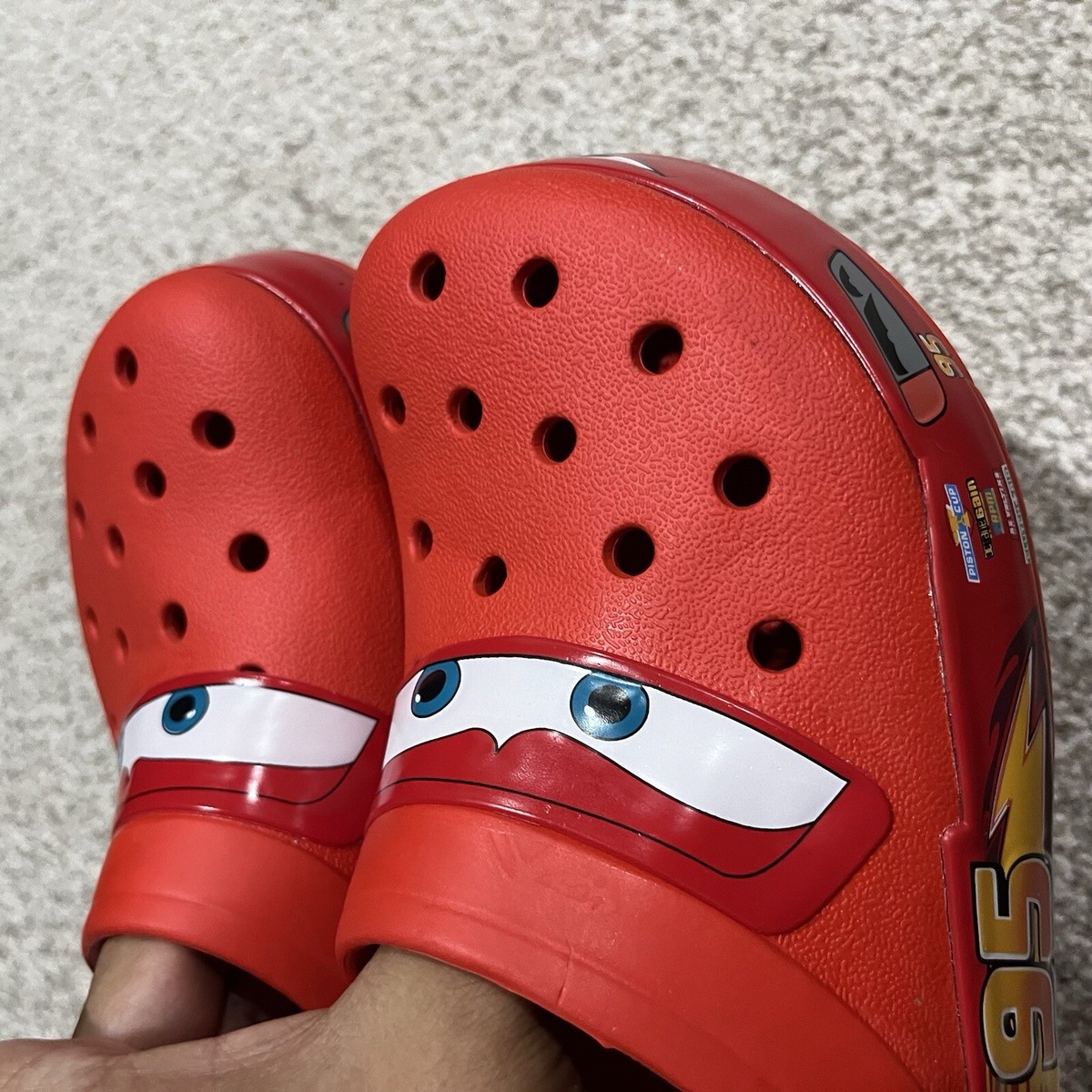 CROCS Lightning McQueen Shoes M8/W10 Classic Clogs Pixar Cars