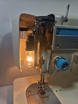 Vintage Portable Zig Zag Sewing Machine With Foot Pedal