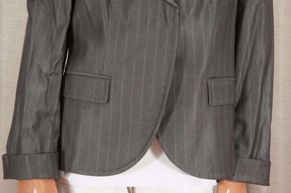 CHAQUETA BLAZER TRAJE A RAYAS GRIS ARMANI COLLEZIONI 10 $1365 Foto 3 de 4