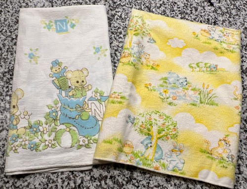 Menge 2 Vintage Krankenhaus Baby empfangende Decken Bären Kaninchen Tiger MCM