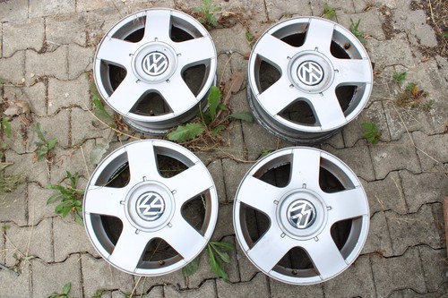 Original VW GOLF 4 BORA Alufelgen 6J x 15 ET38 LK 5X100 1J0601025B