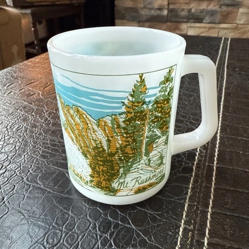 Vintage Federal Glass Mug Milk Glass Mt Rushmore South Dakota Souvenir White Mug