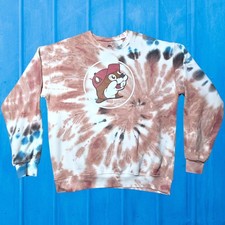 Buc-ee's Crewneck Sweatshirt Unisex Mens Small Tie-Dyed Beaver Logo EUC