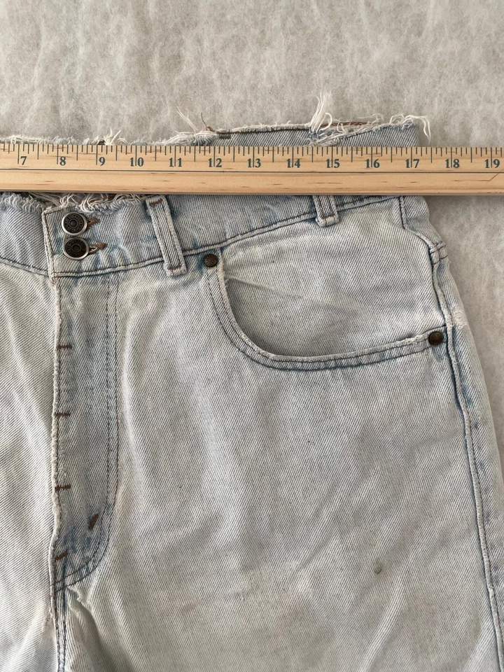 Vintage Levi's Silver Tab women's bermuda jean shorts size L Made In USA - Image 2 of 4