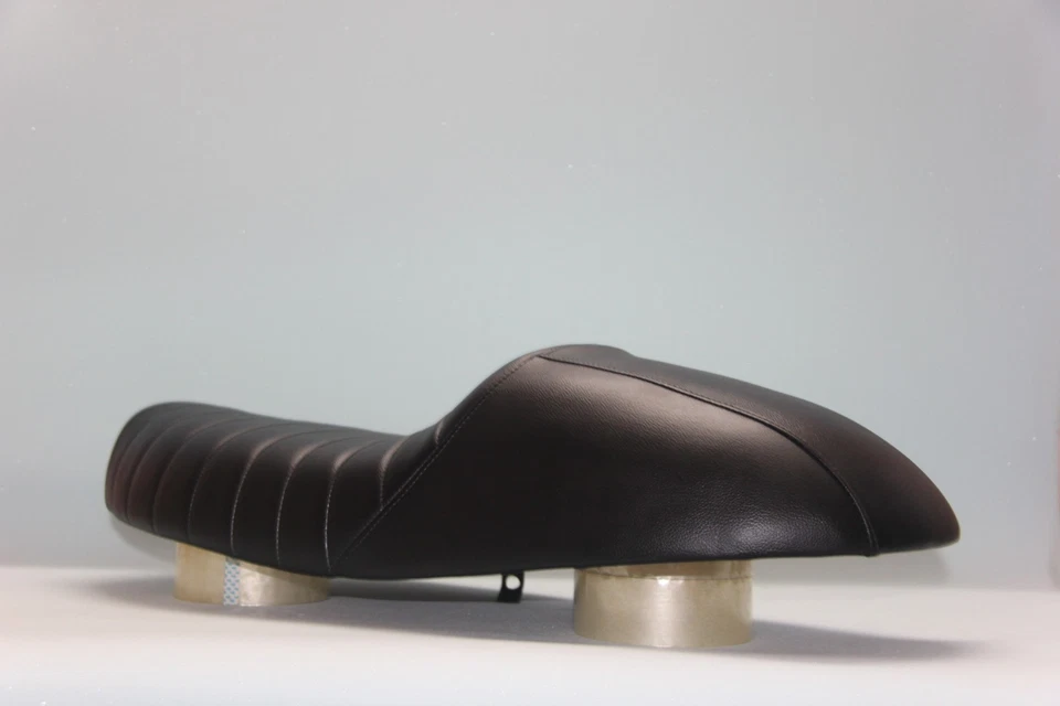 Triumph T150 T150V T150E Trident cafe racer motorcycle seat CODE: E1151 - Image 2 of 4