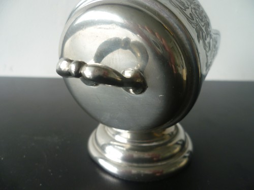 An Antique 'Barker Ellis' Floriate Pattern, Silver Plated Sugar Scuttle & Scoop - Picture 5 of 11