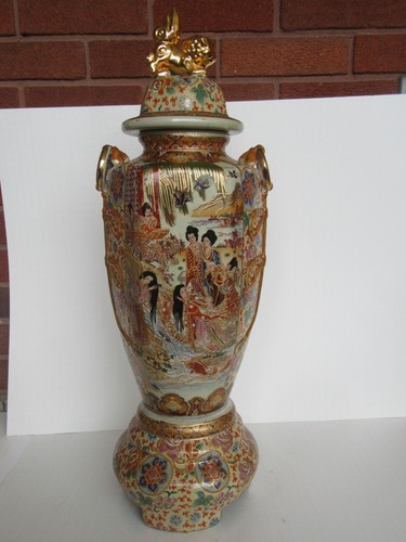1970s Zhong Guo Zhi Zao Made in China Porcelain Floor Vase w/ Lid & Stand (25") - Picture 14 of 24