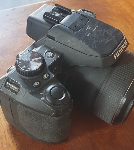 Fujifilm FinePix S S1 16.4MP Digital Camera - Black "Fair Condition" - Afbeelding 2 van 9