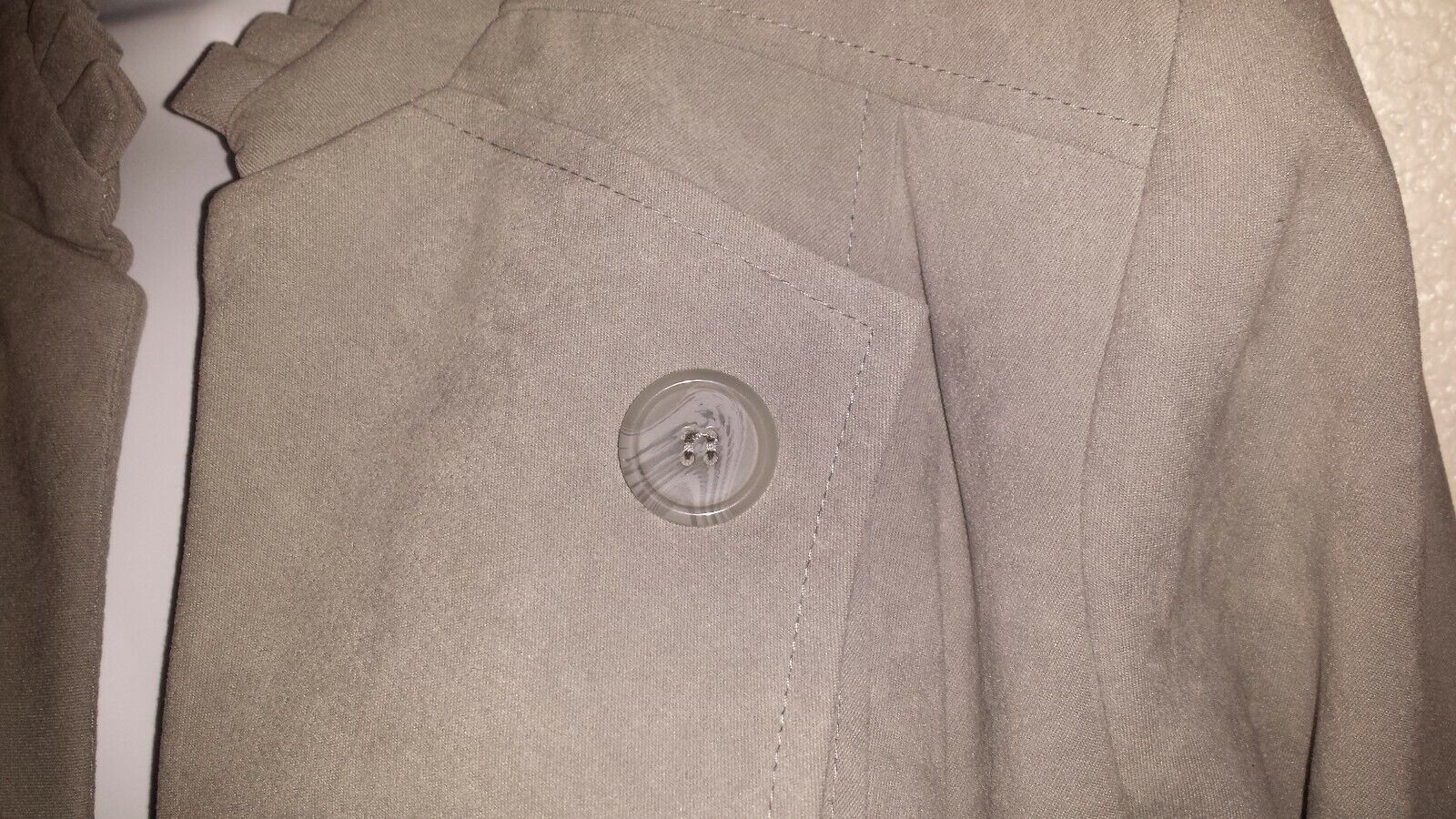 Dressbarn Jacket, Gray, Ruffled Collar, Size 14/16 - image 4