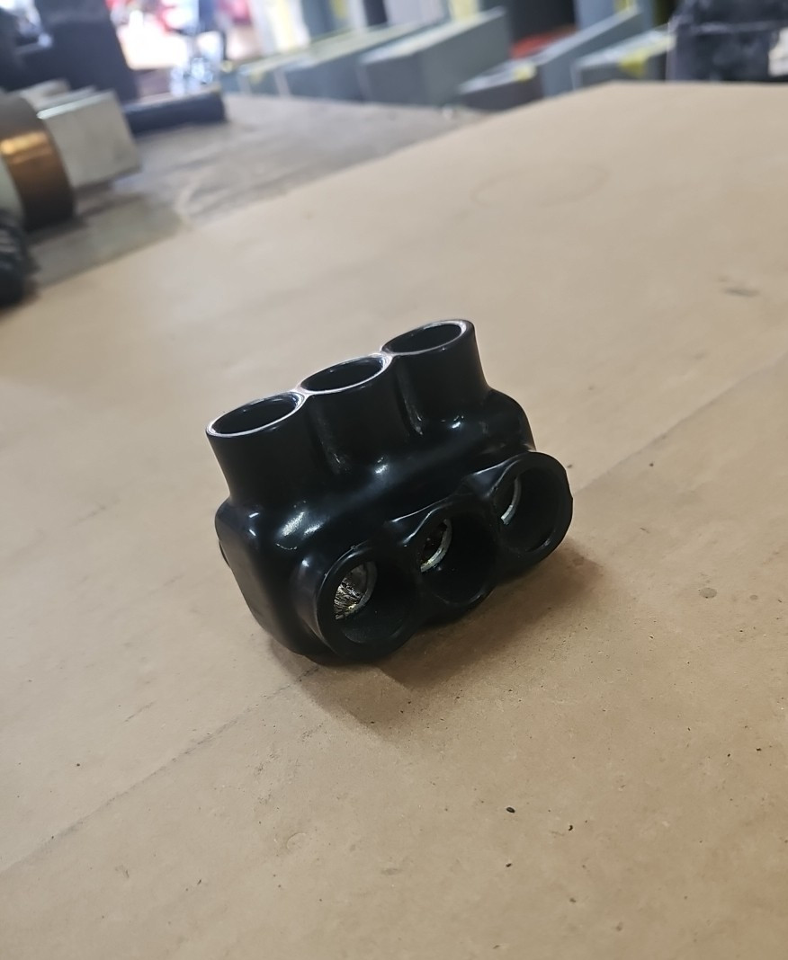 Polaris IPLD 250-3 Insulated Tap Lug Connector 250MCM-6AWG