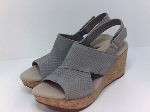 clarks women's amelia air espadrille platform wedges