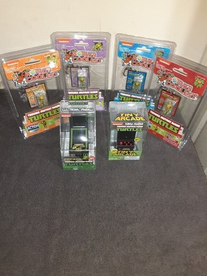 Boredwalk Tiny Arcade TMNT Pinball & Arcade Game Machine + Micro Action Figures