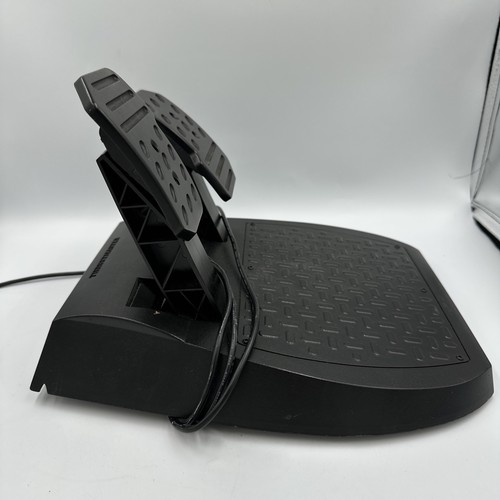 Thrustmaster Ferrari 458 Spider Thrustmaster Racing Wheel Pedals for Xbox PC - Picture 11 of 13