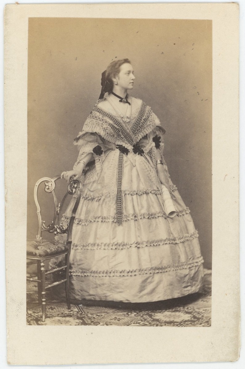 CDV Angerer Circa 1860. Woman, Virtuoso Pianist To Identify.