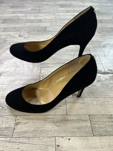 Ivanka Trump Black Faux Suede Closed Toe Low Pump Heels Sz 9.5 Feminine Cute