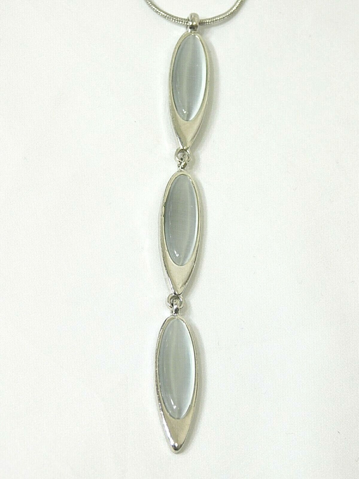 Beautiful Lia Sophia "QUICKSILVER" Pendant Necklace, 15-18", Cat's Eye, NWOT