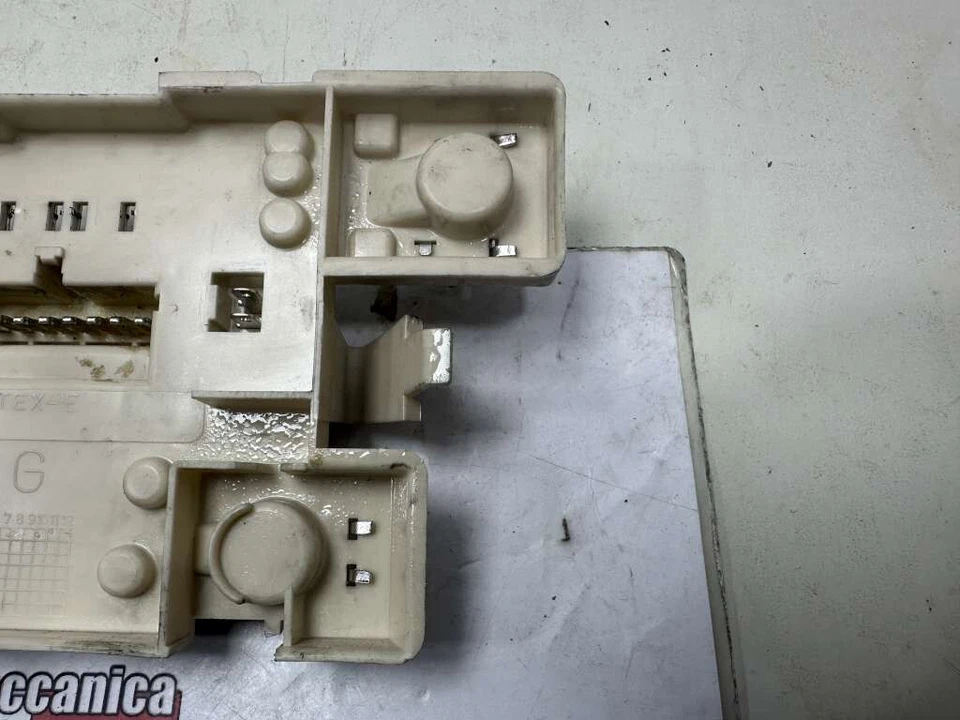 CIRCUITO PORTALAMPADA FARO FANALE POSTERIORE SX RENAULT CLIO 1990 1996 (SU835) Foto 4 de 4