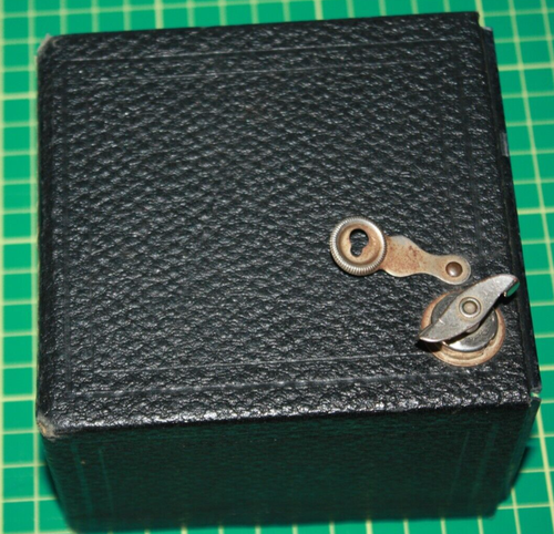 Vintage Canadian Kodak No 2 Cartridge Hawkeye Model C Camera Untested - Picture 12 of 16
