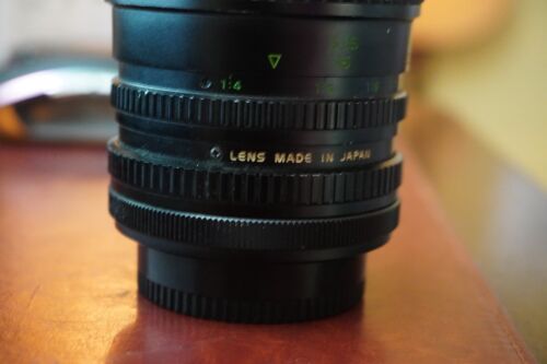 Tokina AT-X 35-200mm 1:3.5-4.5 MF Zoom Lens Japan - Very Clean - Picture 2 of 9