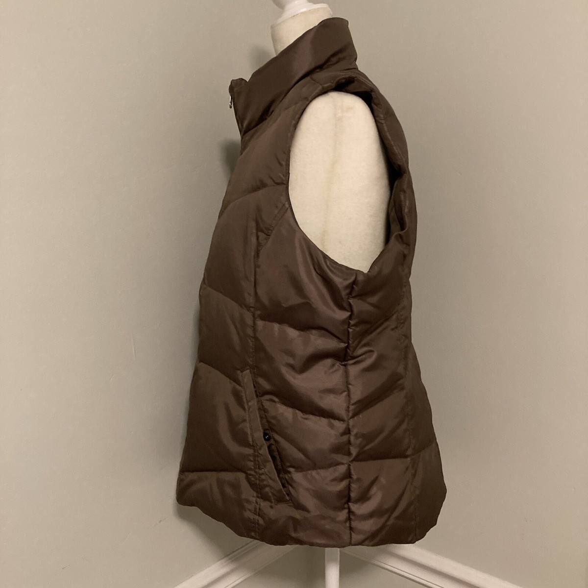 LANDS’ END Down Vest XXL Brown Lands End Woman's Size Large 14-16 Down Puffer Vest Brown