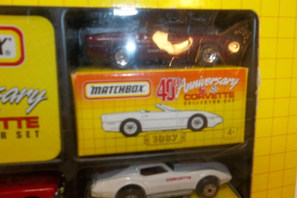 Matchbox 40th Anniversary Corvette Collector Set 1993 NEW - Image 4 of 4