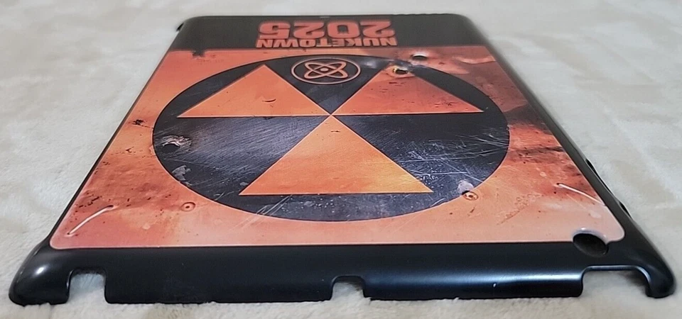 Call Of Duty Protective Case - Ipad 2/3/4 - Nuketown 2025 - Image 4 of 4