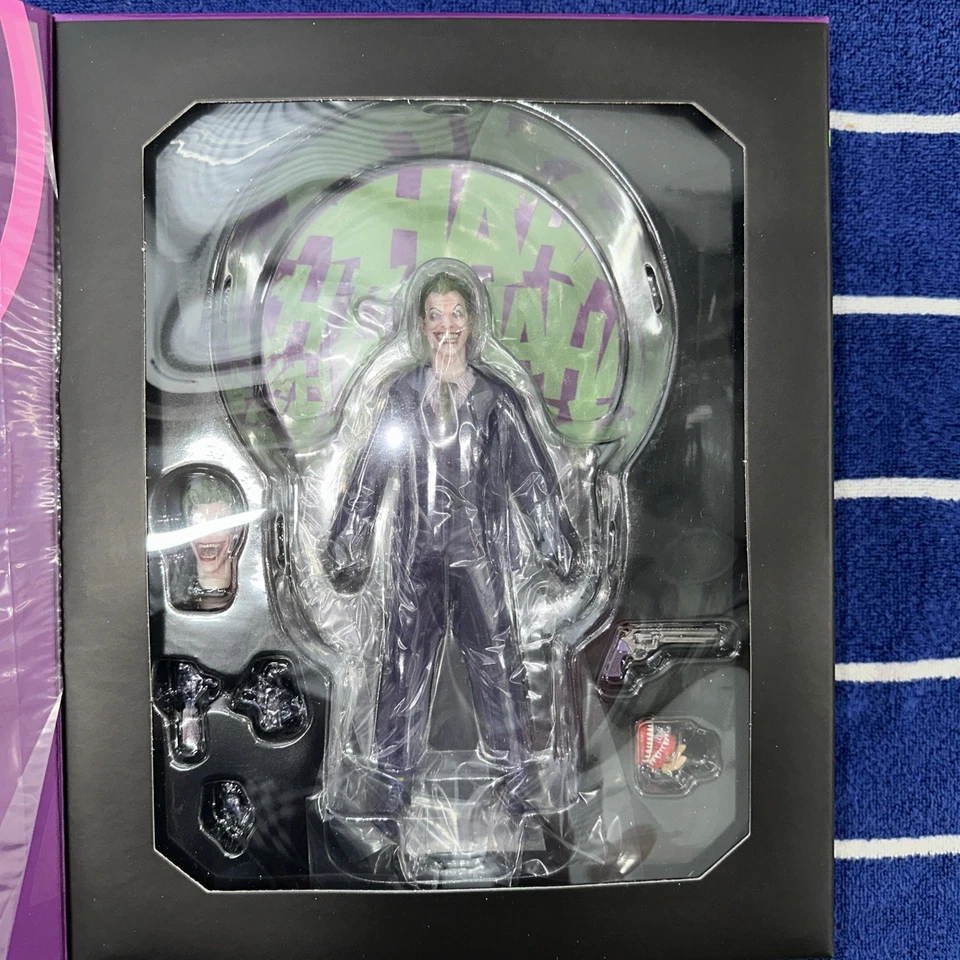 Mezco Toyz Batman Joker Escala 1/12 El Joker 6′′ Juguetes Figuras Versión Normal Nuevo Foto 2 de 4